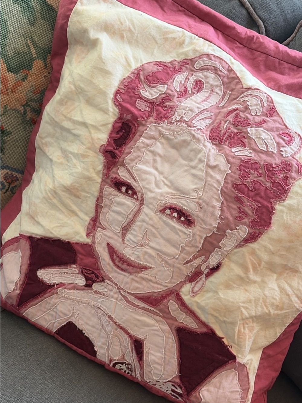 RARE 🛍️👑 BETTE MIDLER  Appliqué Needlework Decorative Pillow Cover -